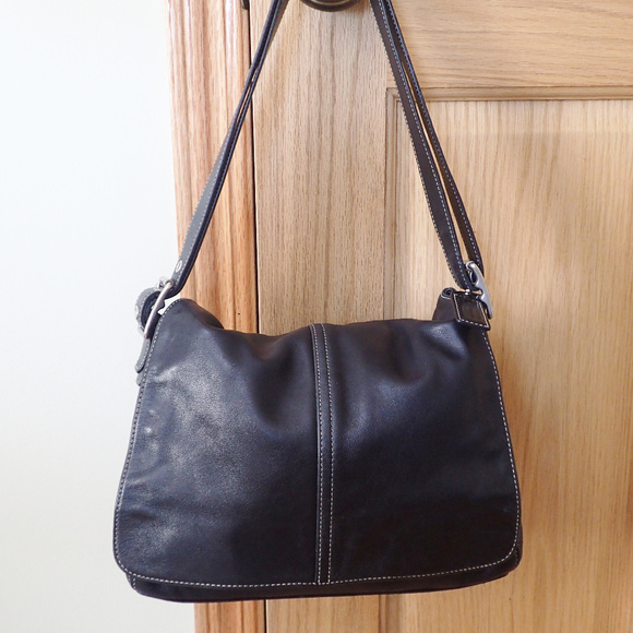 Coach Handbags - Coach Legacy Black Leather Shoulder/Crossbody Bag